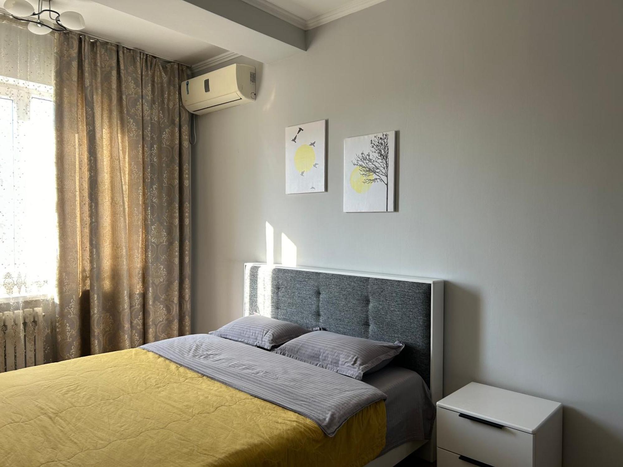 Appartamento Aura On Turusbekova Street 124 Bishkek Esterno foto